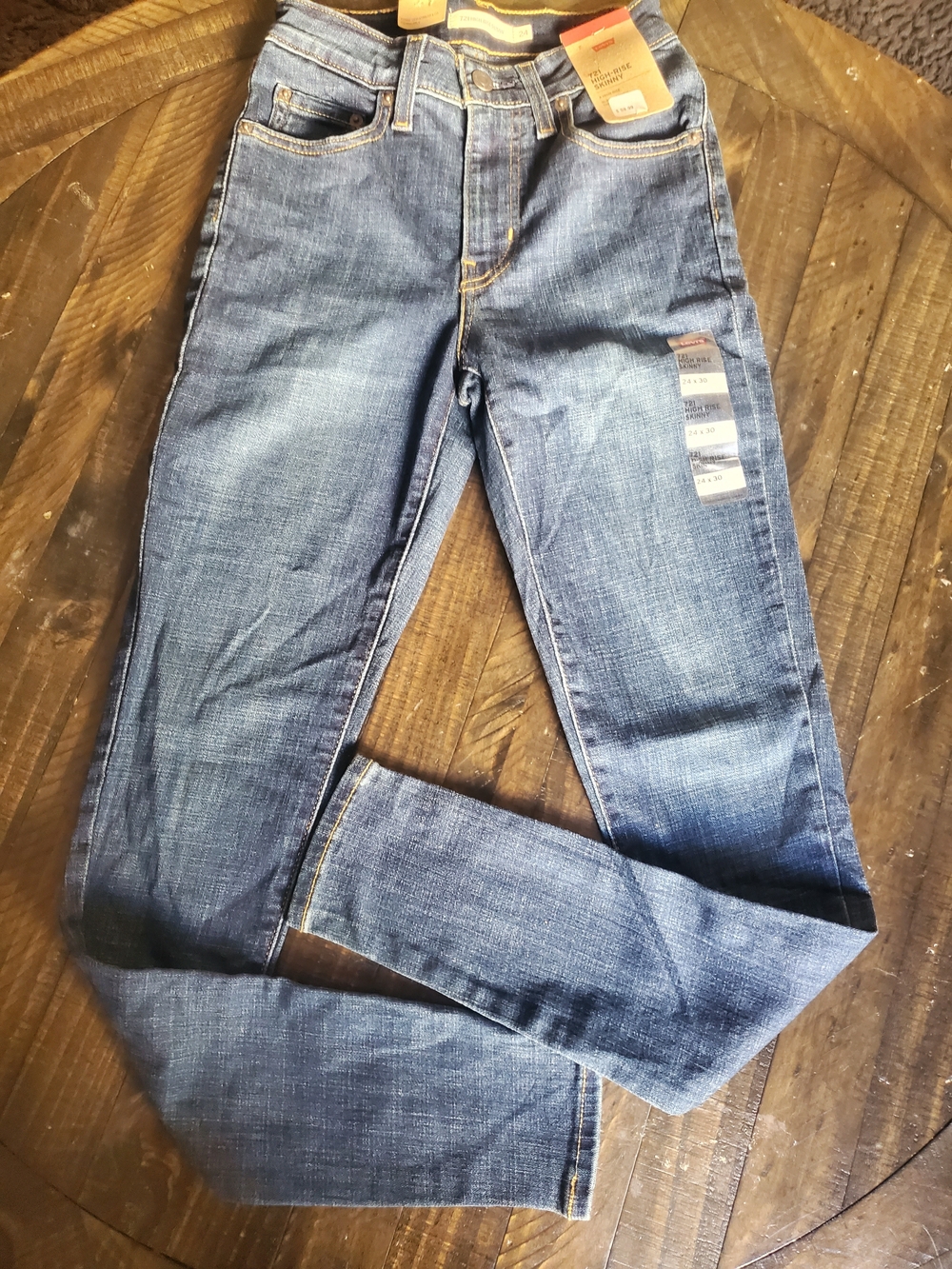 Levi's Women's Skinny Jeans in Blue Denim